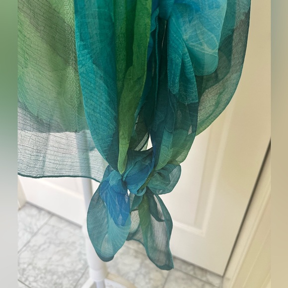 Pool cover up top - Picture 2 of 4